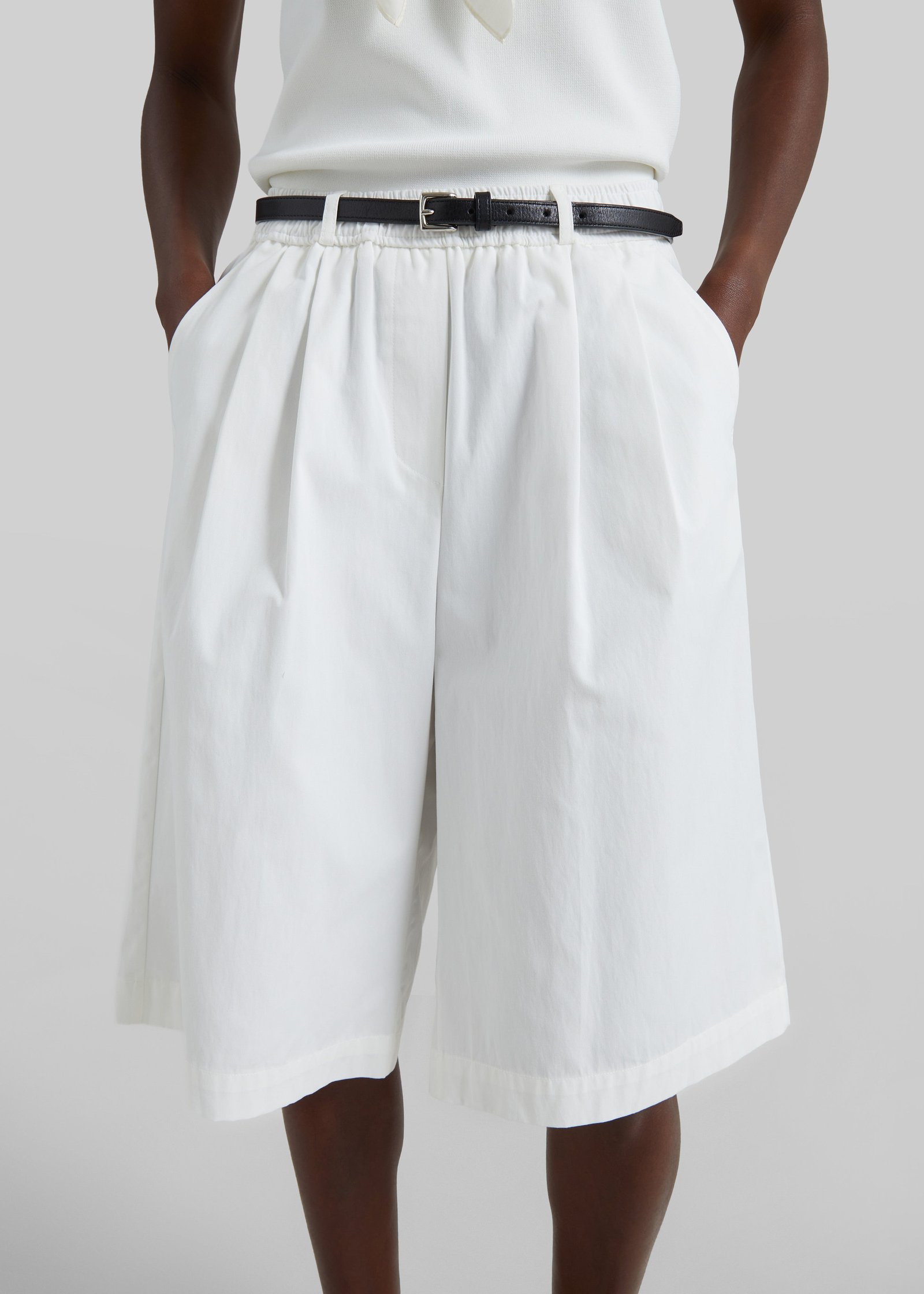 Arvert Bermuda Shorts - White - Image 2