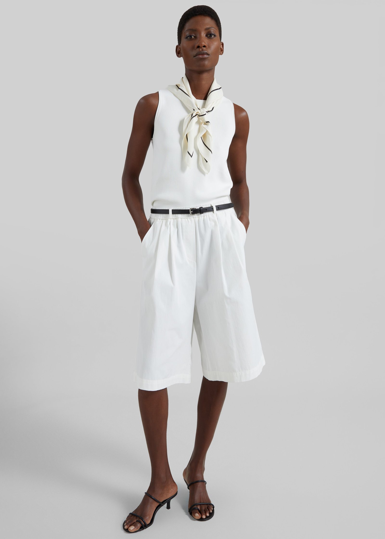 Arvert Bermuda Shorts - White - Image 6