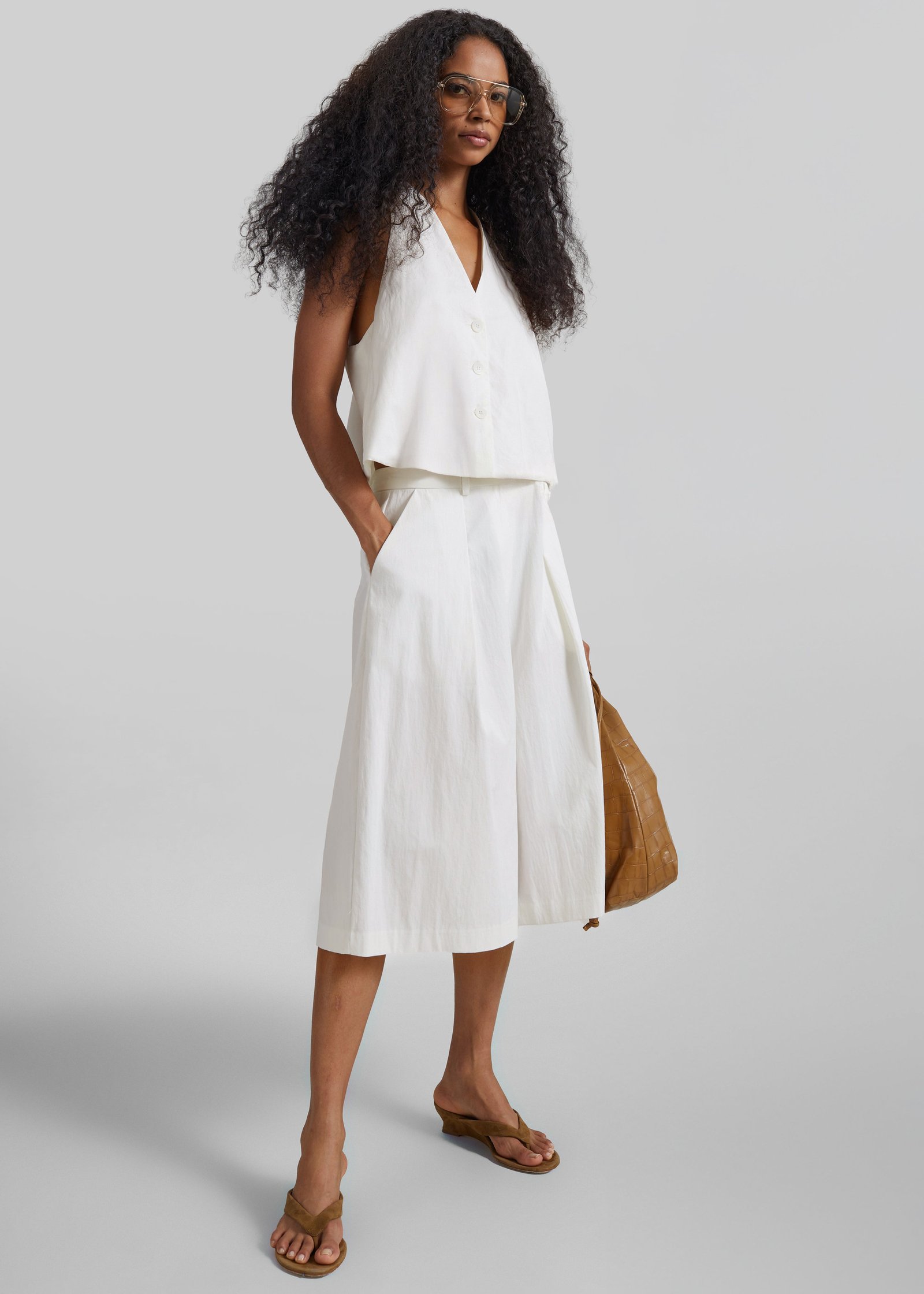 Aurea Wide Bermuda Shorts - Ivory - Image 2